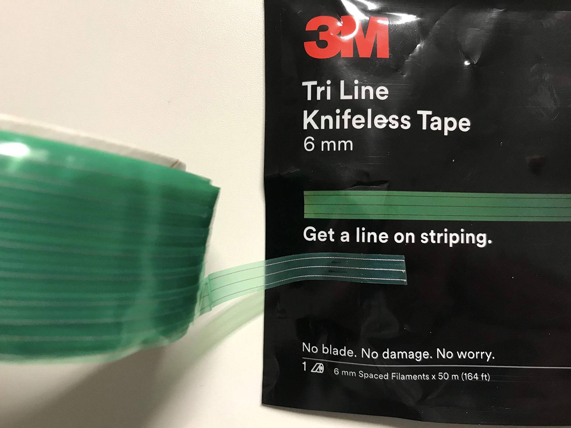 3M Tri Line Knifeless Tape - 6mm - 50m (164ft) Dreiteiliges Tape, das schmale Zierstreifen in absolut gleichmäßigen Breiten über die gesamte (Fahrzeug-) Länge gewährleistet. von 3M