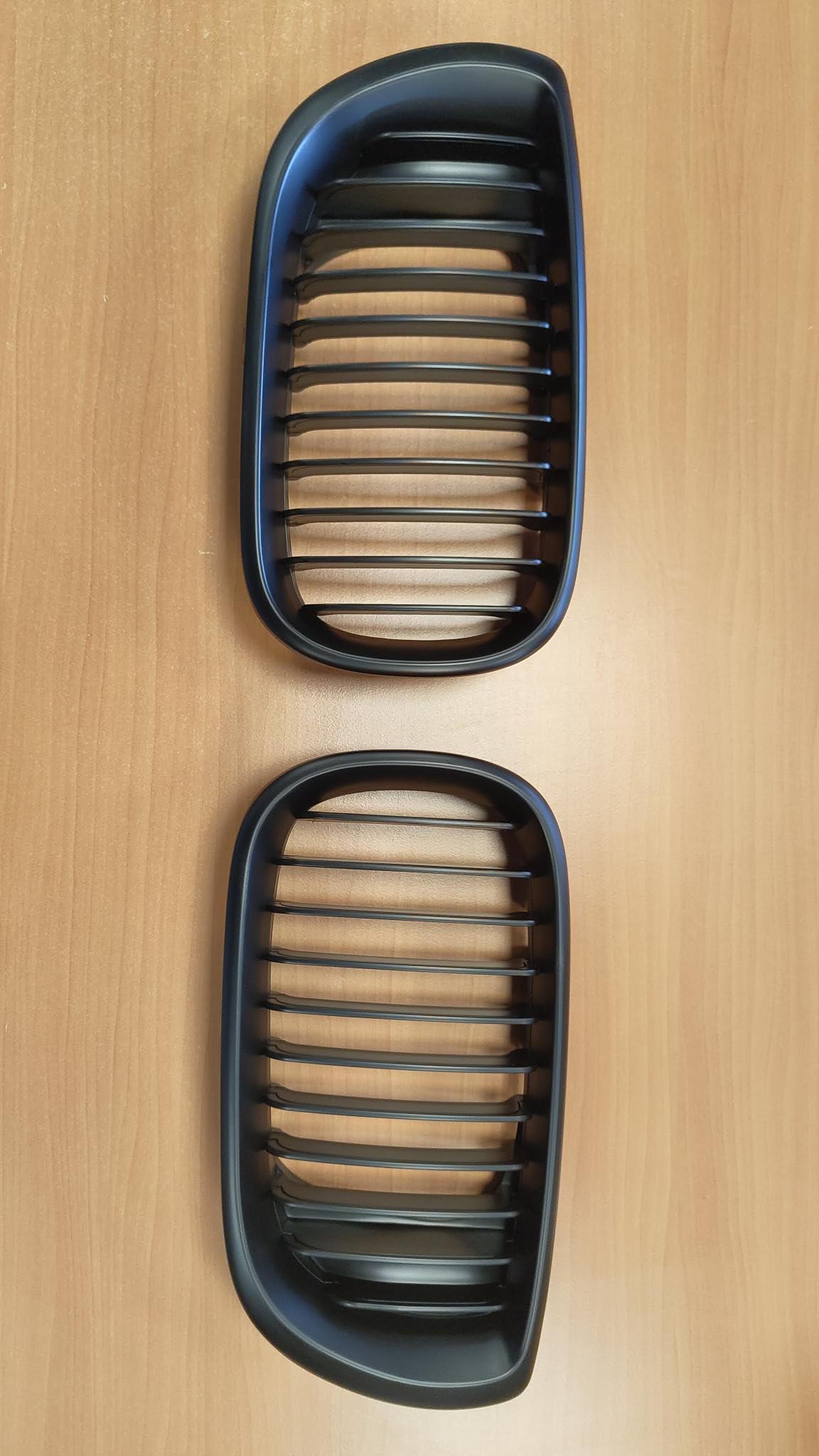 AUTO-STYLE Matt-Schwarze FrontGrills kompatibel mit BMW 3er E46 4 türer 2001-2005 von AUTO-STYLE