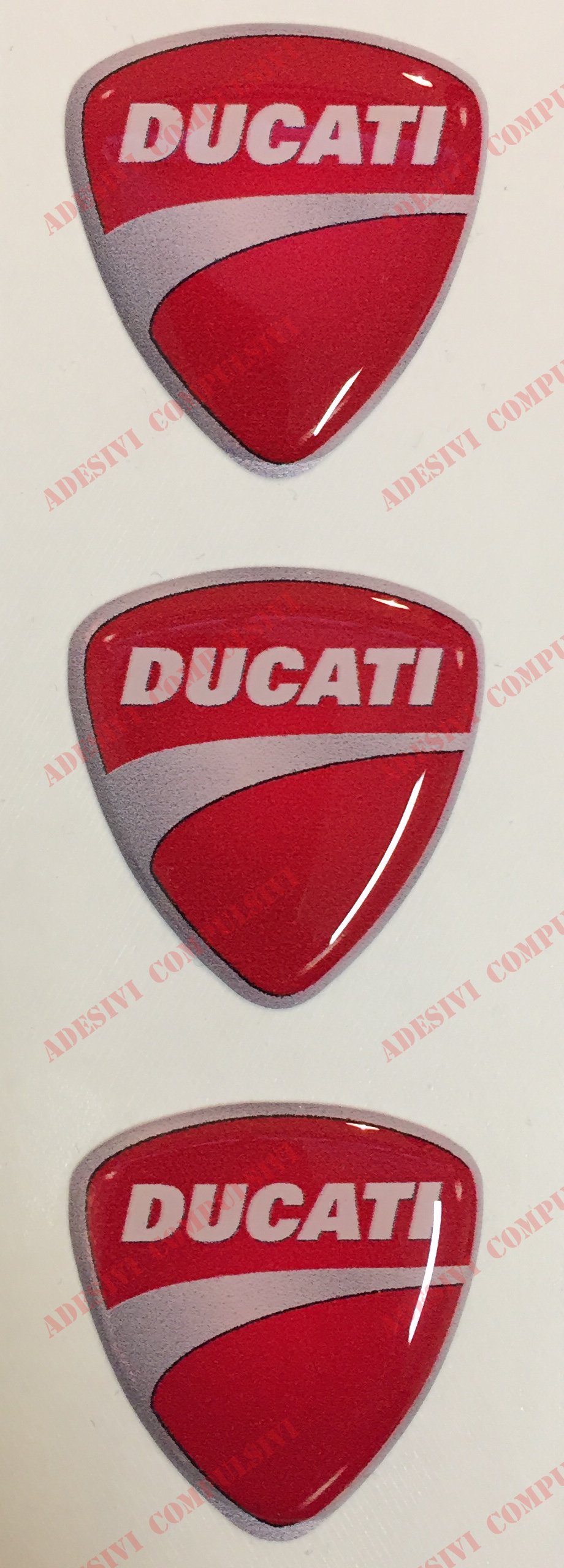 Logo-Aufkleber Ducati, harzbeschichtet, 3D-Effekt, 3 Stück Für Tankdeckel oder Helm. von Adesivi Compulsivi