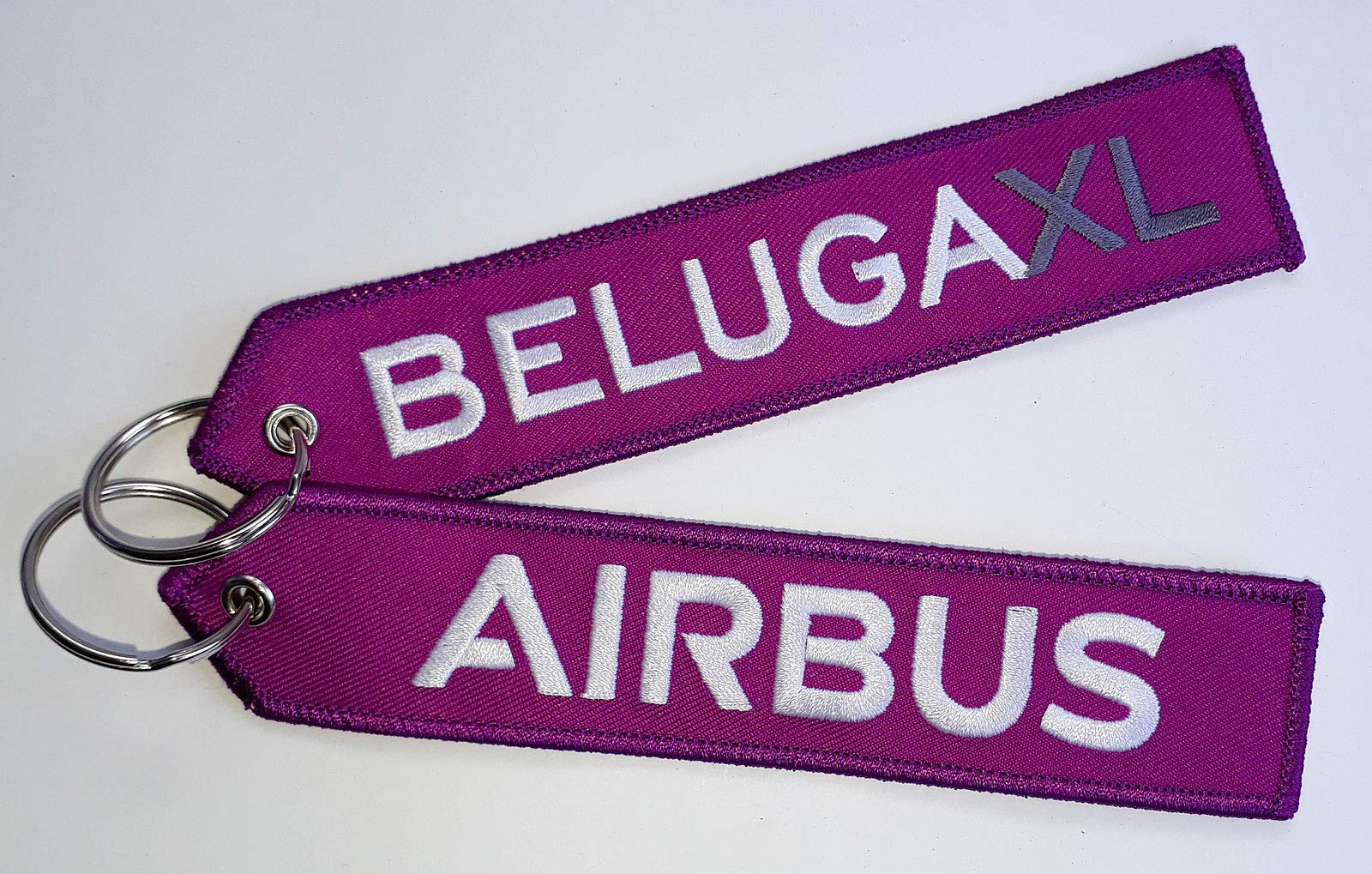 Airbus Schlüsselanhänger Beluga XL | Berry | Gestickte Silberne/graue Schrift | ca. 16 x 3,0 cm | DE Händler von GTTCCG