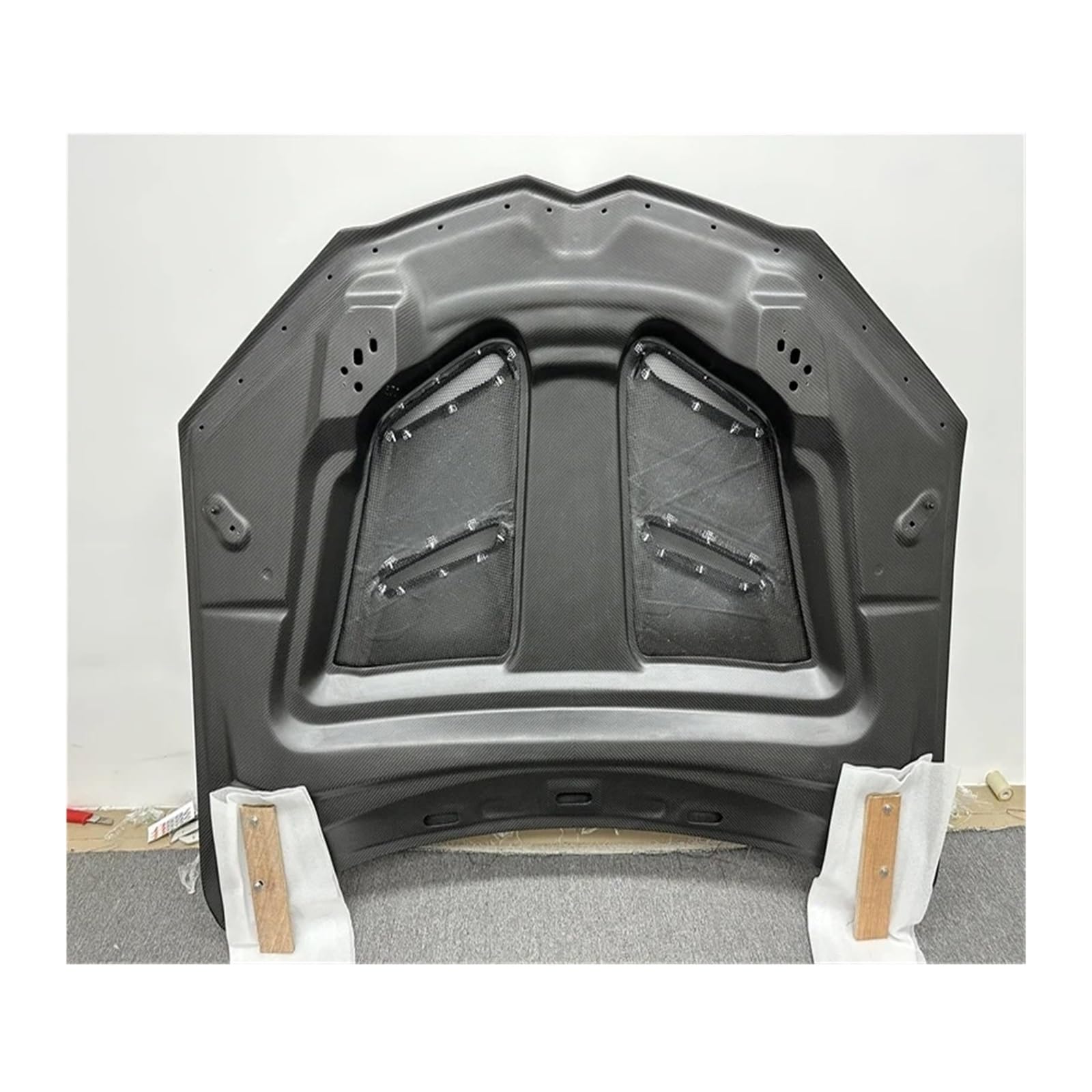 Autoteile Lambo URUS Carbon Motorhaube Fronthaube Kompatibel for Lamborghini URUS Zu M Motorhaube Abdeckung(Double-sided carbon) von BDGYJGFE