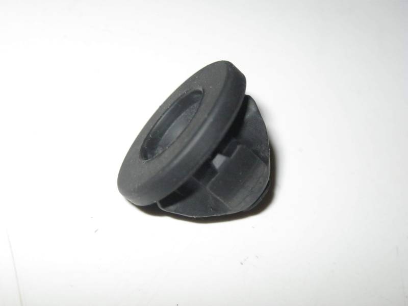 BMW Engine Cover Trim Rubber Mount Grommet Bush 11127614138 Genuine von BMW