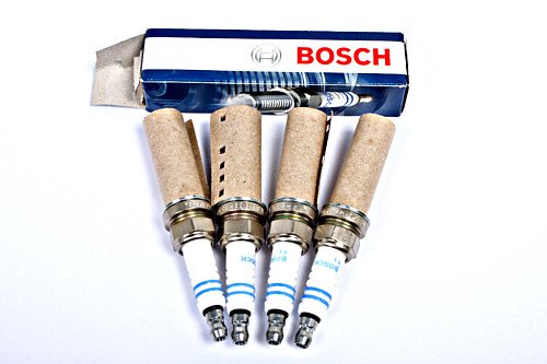 4X ORIGINAL BOSCH ZÜNDKERZEN BOSCH KERZEN 0 242 229 630 ZÜNDKERZE FR8ME von Bosch