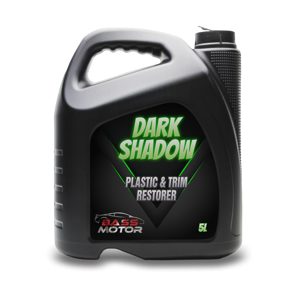 Premium-Auffrischer für Auto und Motorrad - gegen Flecken und Kratzer, Autopflege für Kunststoff und Gummi - Innenraum, Kofferraum, Verkleidung, Reifen - Sprühflasche BassMotor – DARK SHADOW 5 Liter von Bass Motor