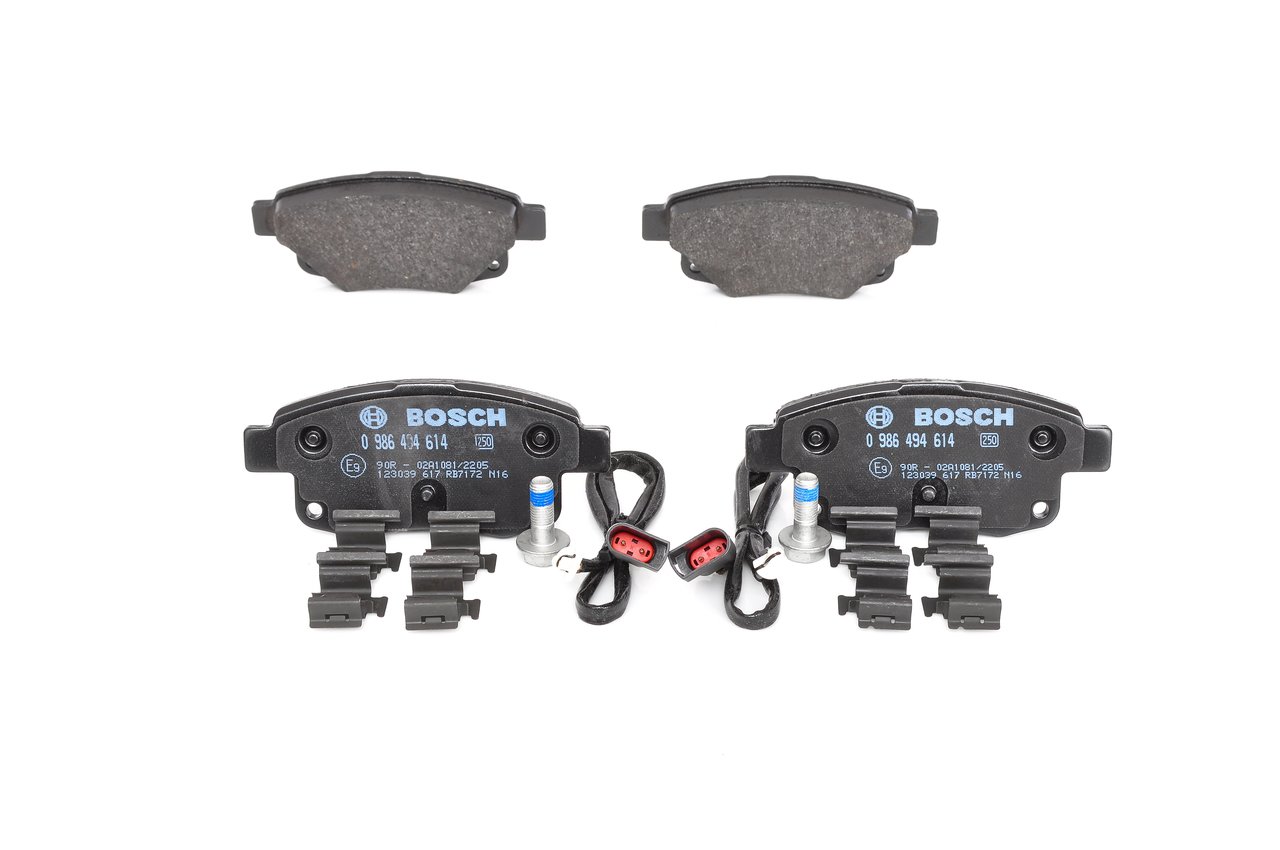 BOSCH Bremsbelagsatz FORD 0 986 494 614 1433958,1554524,BP1082 E990R02A10812205,1371454,1819638,6C112M008AD,6C112M008AE,ME6C1J2M008AA,6C112M008AB von Bosch