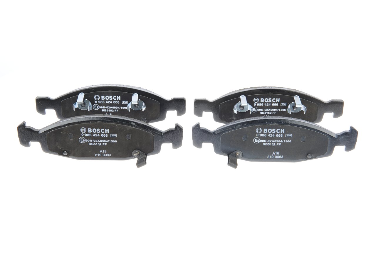 BOSCH Bremsbelagsatz JEEP 0 986 424 666 E990R02A09041506,05018592AA,5018592AA 05011969AA,5011969AA von Bosch