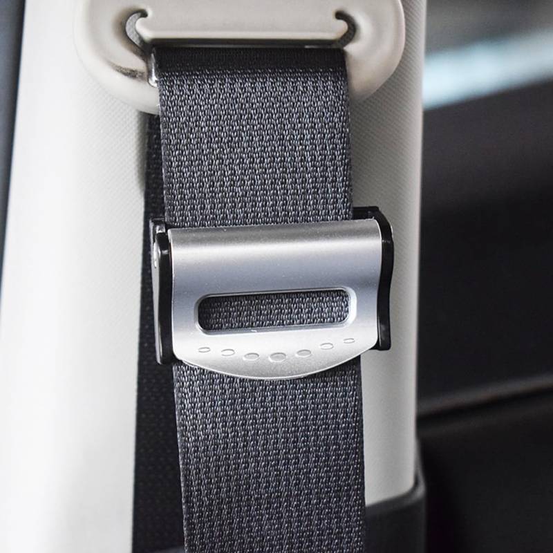 2 Stück Auto-Gürtel-Clips, Stopper, Gürtelschnalle, Auto-Styling Verabschieden Sie Sich von den Beschwerden, die Ihre Brust Im Auto Reiben (SILVER) von CFTGIW