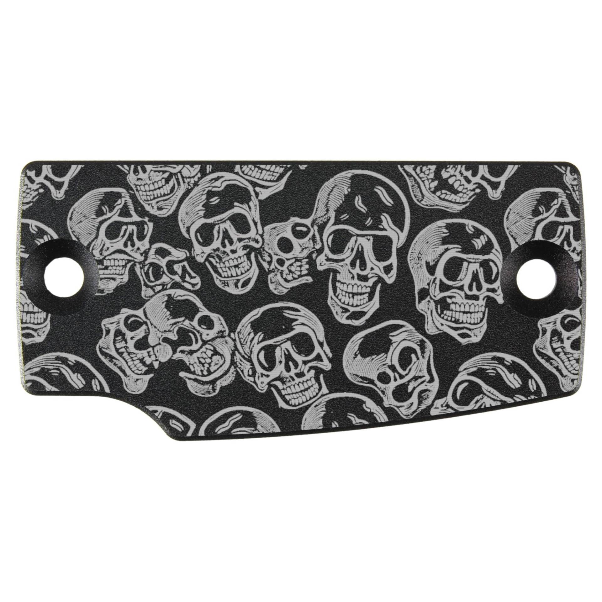 Bremszylinder-Deckel für die Fußbremse - Alu schwarz - Lasergravur Skull-Party 2 → für die Indian Scout/Bobber/Rogue/Sixty/Sport Scout von Chopz & Cruiz