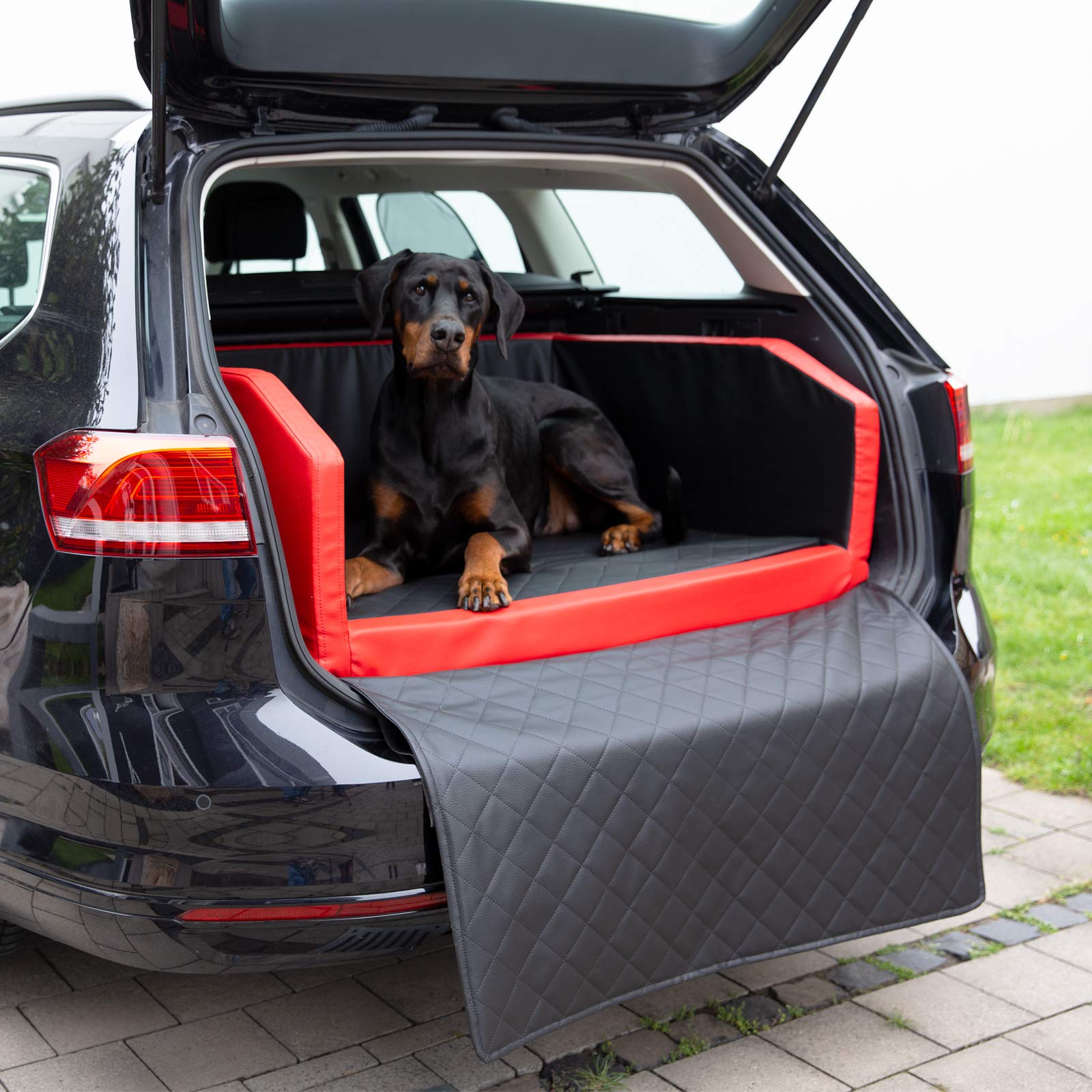 CopcoPet - Travel Bed Hundebett für Kofferraum 100x70x38cm Kunstleder - Kofferraumschutz Hund wasserabweisend & Kratzfest - Hundebett Auto Anschnallsystem & Schutzdecke - Reisebett Hund Rot/Schwarz von CopcoPet