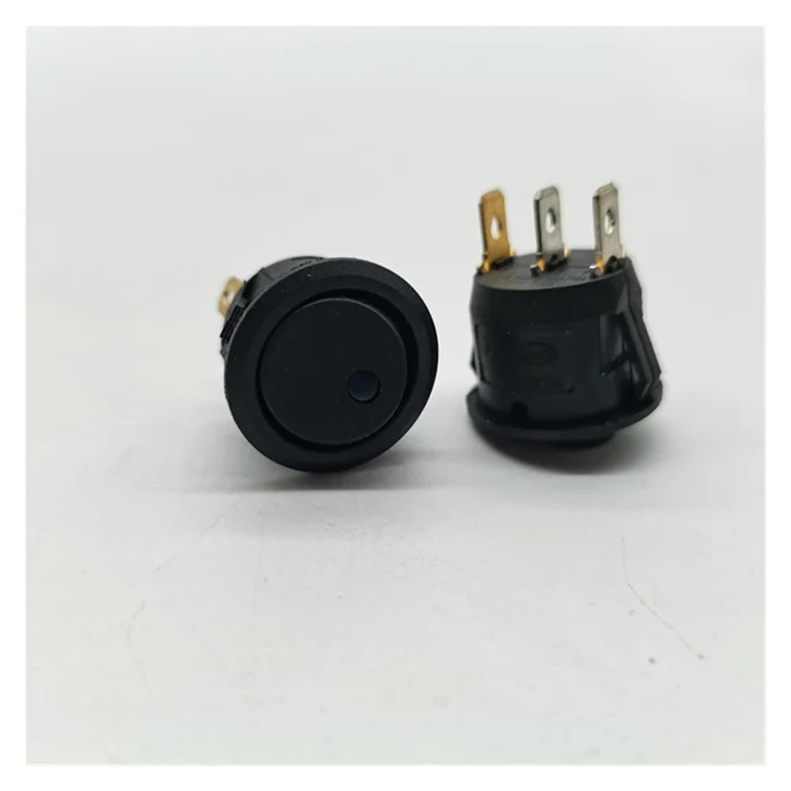 Boat shaped switch KCD1-101N-8 with light on the upper and lower circles, cat eye KCD1-105 DERYLFGND(3,250v) von DERYLFGND