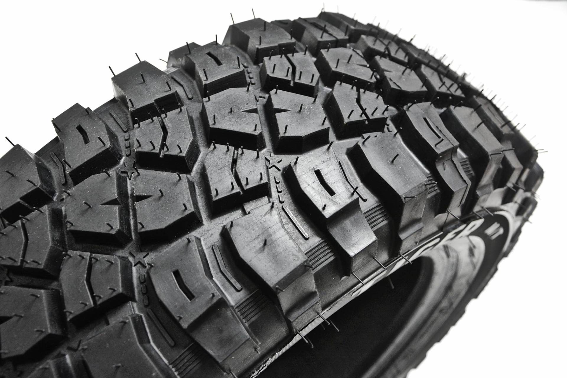 DKM 215/65 R16 TIGER Offroad Reifen Gelände 102R 4x4 SUV MT M+S 3PMSF von DKM