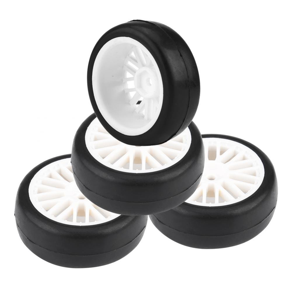 Auto Reifen 4Pcs RC, Gummireifen Innere Sponge Wheel Hubs Kanten glattes Oberflächen Reifen für 1/10 RC(Weiß) von Dilwe