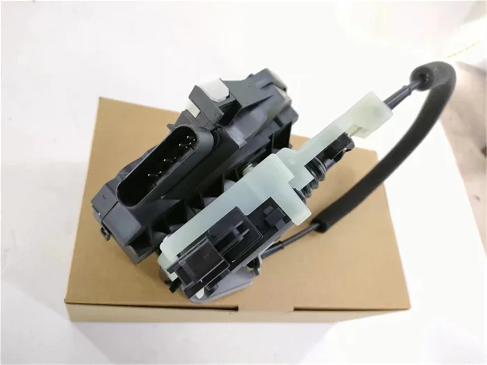 Kofferraumschloss Für Ford Für Ecosport 2013 2014 2015 2016 2017 Hinten Stamm Deckel Lock Latch Zentralverriegelung Mechanismus CN1A5426413BE CN15A219ANE Kofferraum-Heckklappenschloss von Drkxdt