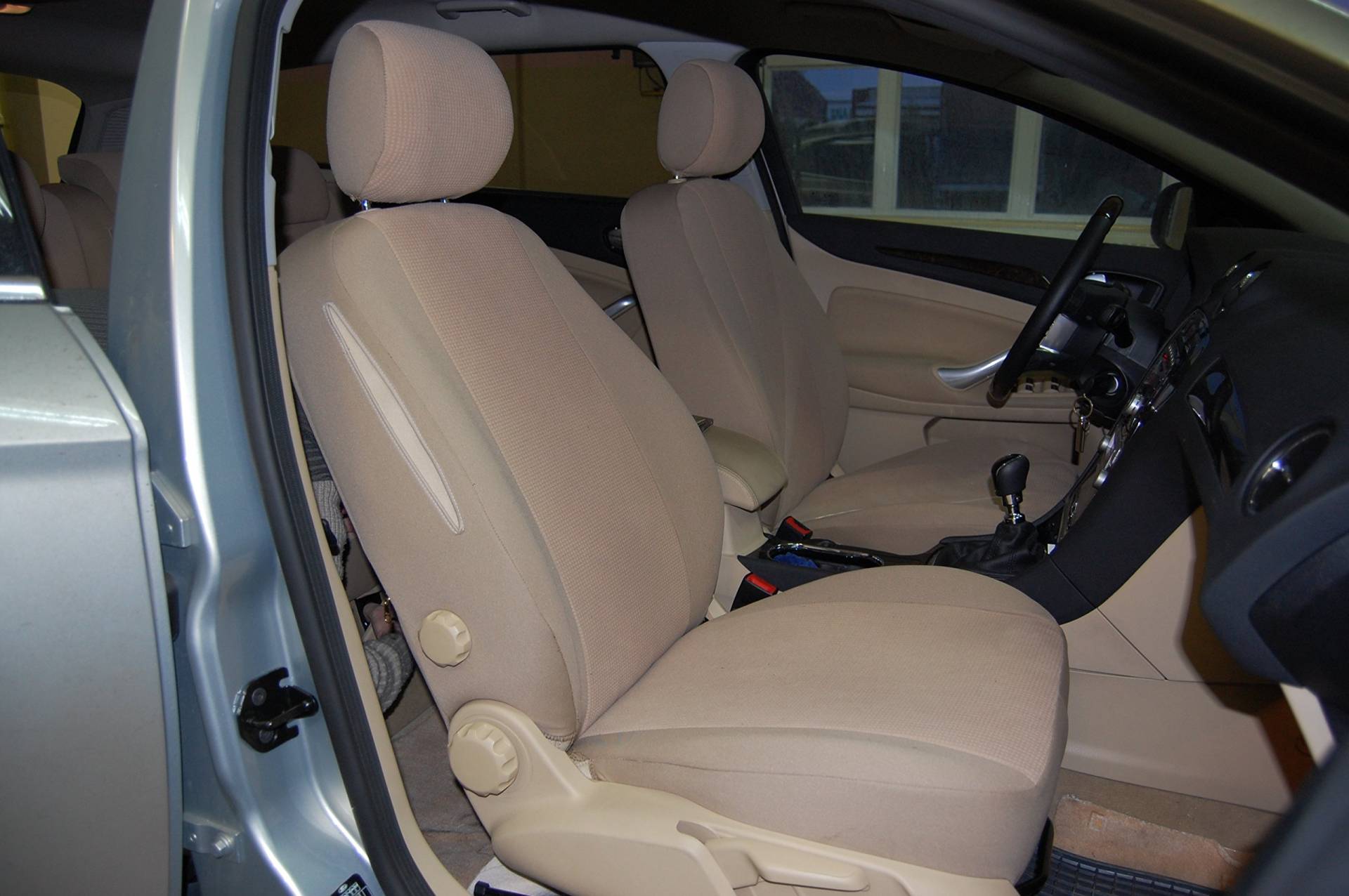 ERJOT Passgenau Autositzbezüge Velours Beige Maßanfertigung Sitzbezüge kompatibel mit Mercedes W124 Schonbezüge Komplett Set maßgefertigt Sitzbezüge von ERJOT