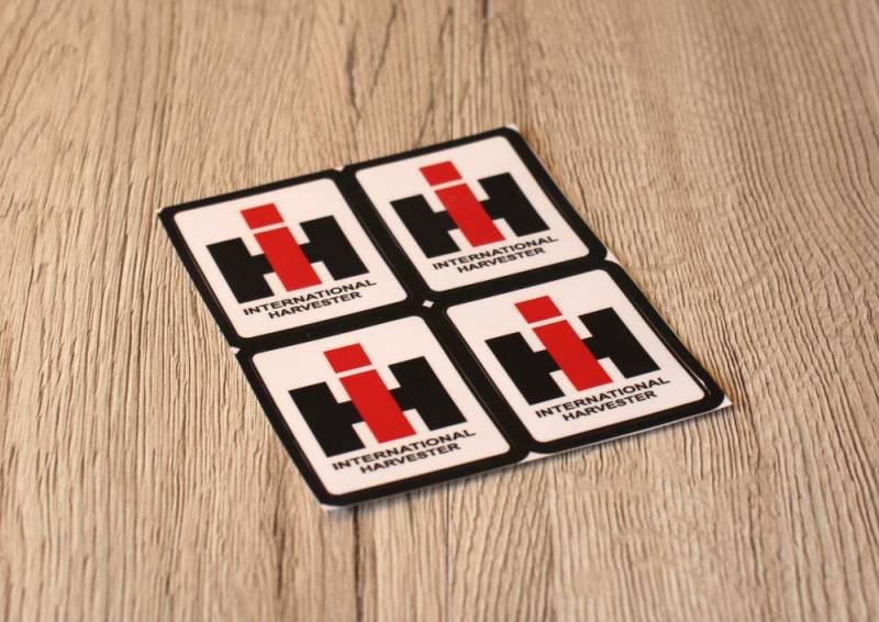 IHC Aufkleber Logoaufkleber 4er Set Traktor Emblem Sticker Label von Eil Bulldog Versand