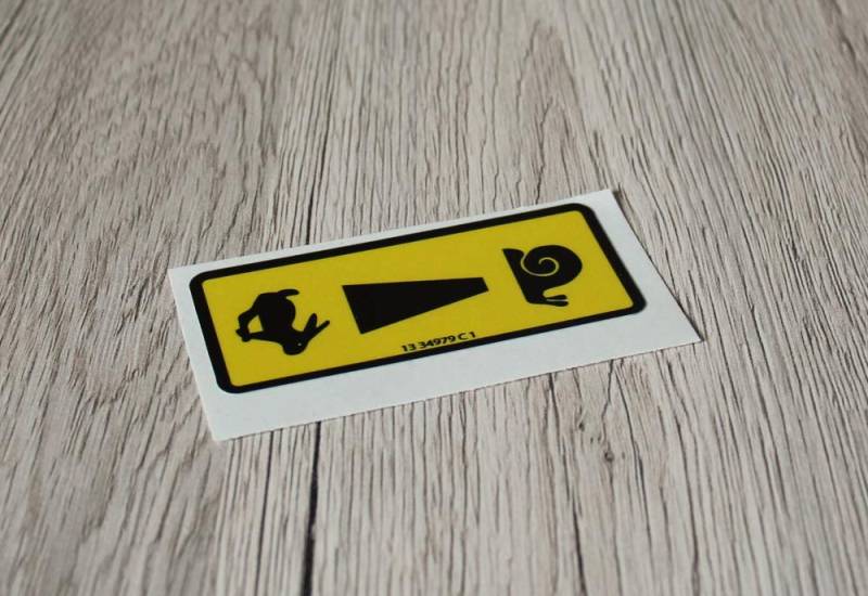 IHC Aufkleber Warnaufkleber Geschwindigkeit Hase Schnecke Traktor Emblem Sticker Label von Eil Bulldog Versand