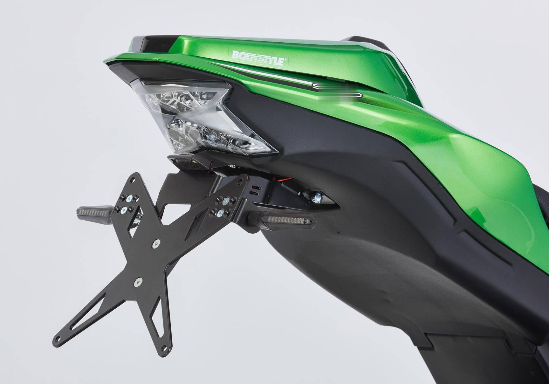 PROTECH X-Shape Kennzeichenhalter kompatibel mit Kawasaki Z900 2017-2019 ZR900B/D von FECHTER DRIVE Motorsport GmbH