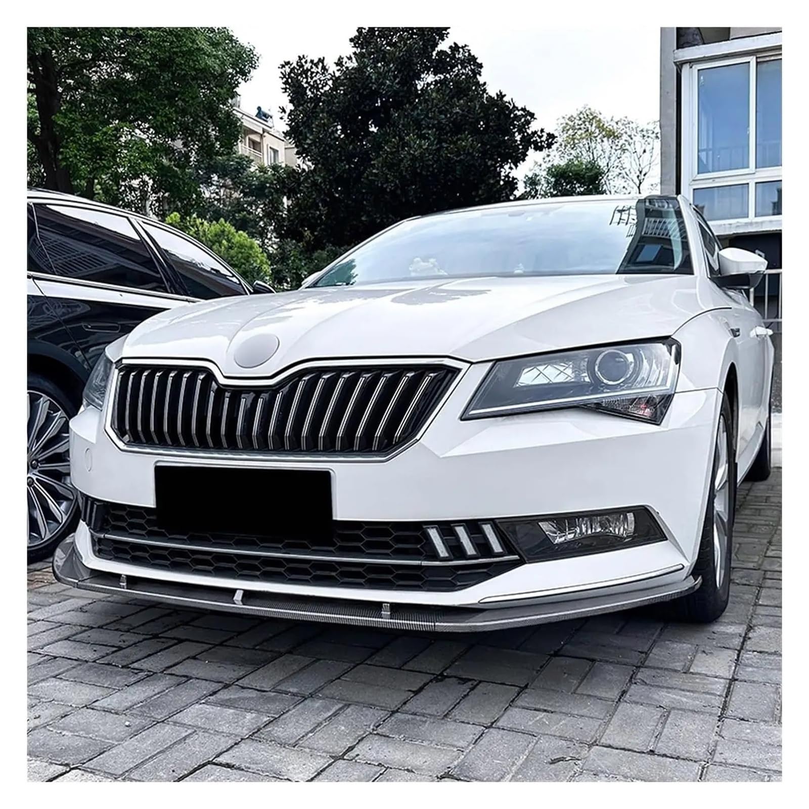 Splitter Für Skoda Für Superb B8 III 3V3 3V5 2015-2019 Auto Vorderen Stoßfänger Lip Spoiler Splitter Diffusor Tuning Schutz Separator Körper Kit Spoiler(Carbon Look) von FTJKKVV