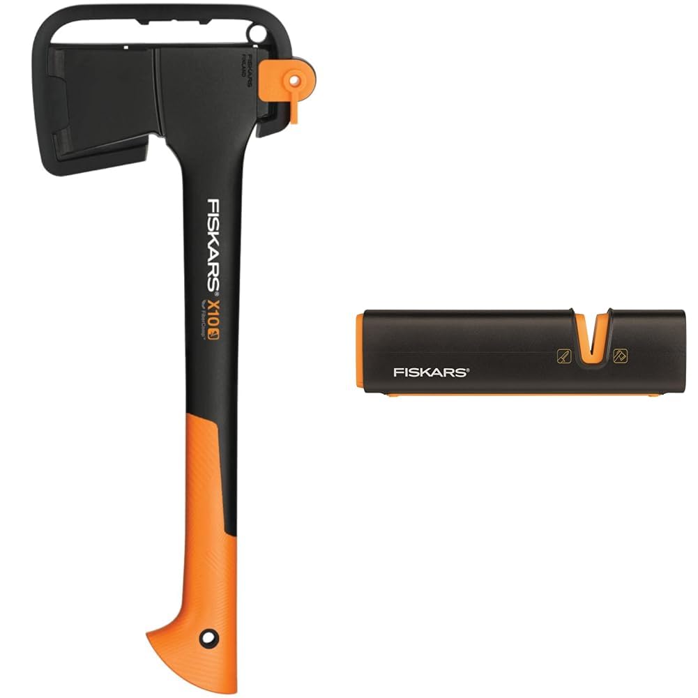 Fiskars Universalaxt, Inklusive Klingen- und Transportschutz, Länge 44 cm, X10-S Axt- und Messerschärfer, Xsharp von Fiskars