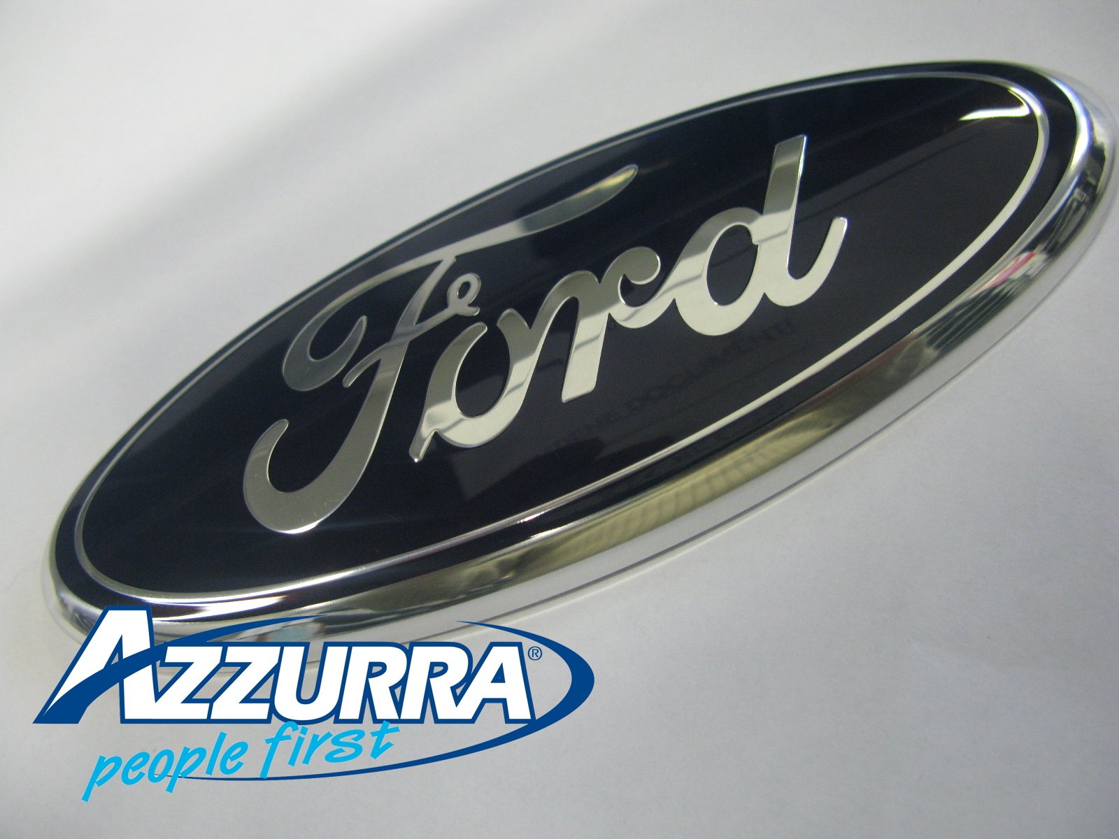 2038573 Original Ford Logoplakette für vorne, 175 x 70 mm von Ford