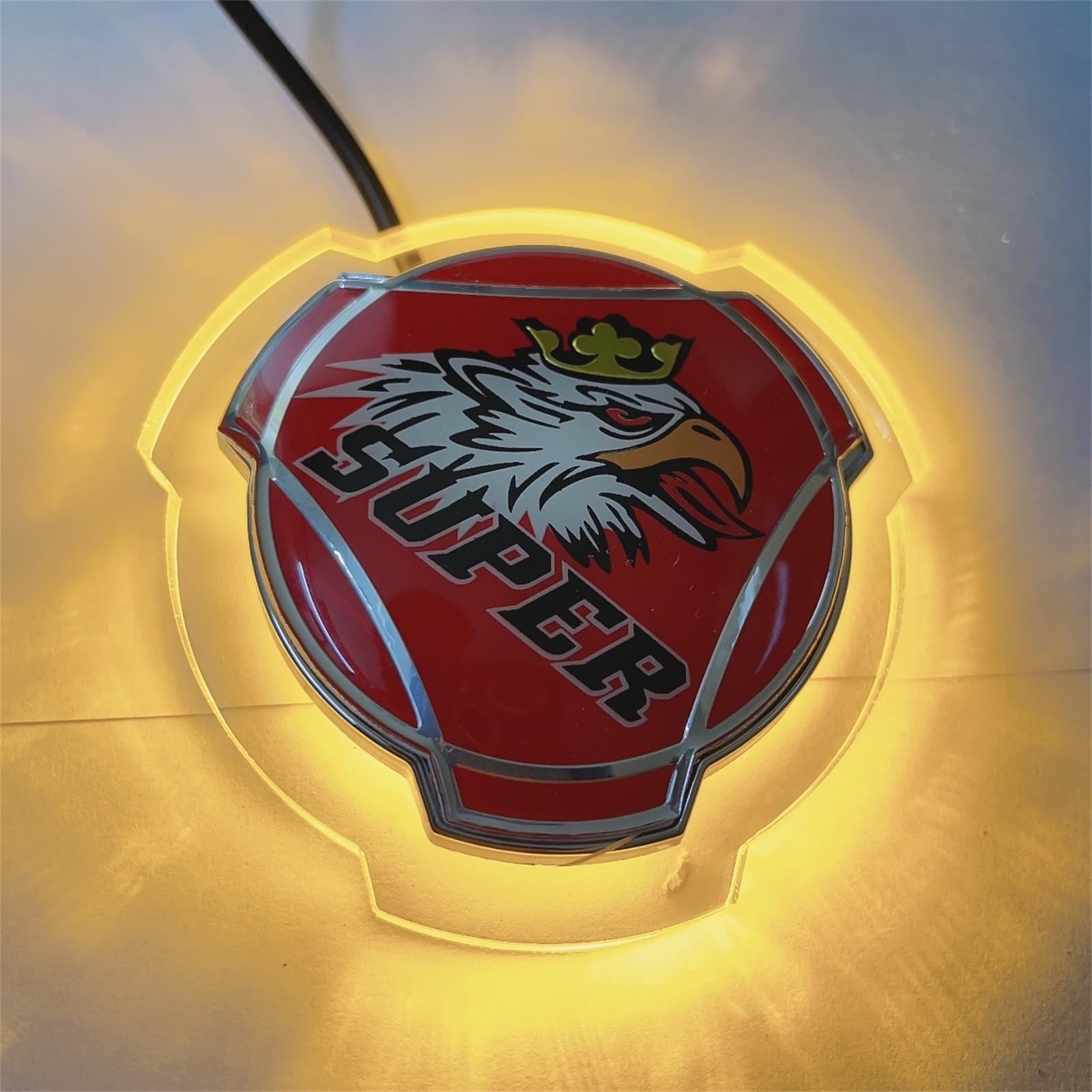 Griffin-Super-Logo-Aufkleber für Scania, Auto, LKW, Frontemblem, Abzeichen mit 24 V LED, orange-gelbe Beleuchtungsstreifen, anwendbar für LKW-beleuchtetes Zubehör, 1 Set (rot) von Forten Kingdom