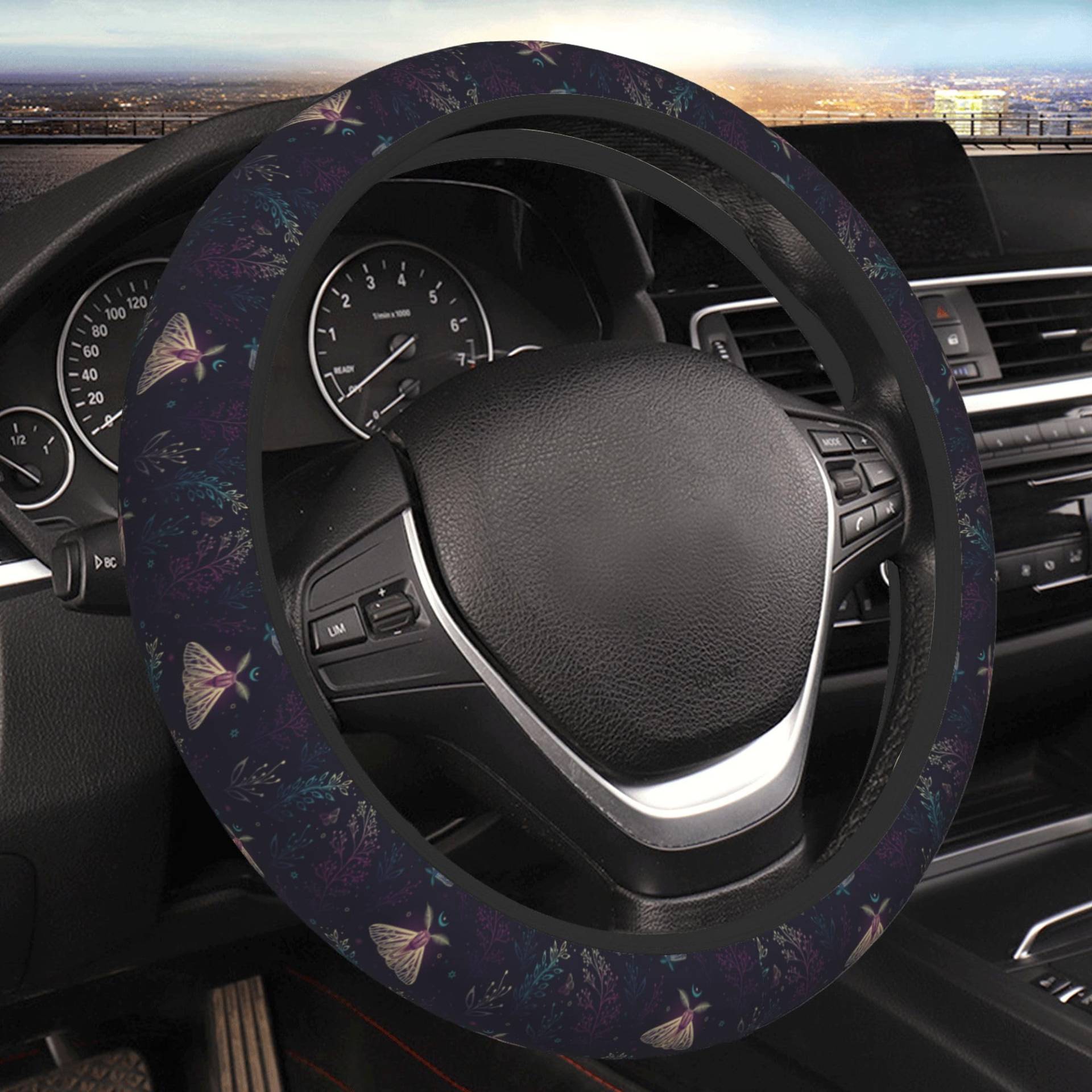 Steering Wheel Cover Auto Violette Mondmotte Und Kräuter Lenkradschoner Elastizität Lenkrad Überzug Schweißabsorbierende Lenkradabdeckung Für Auto Herbst Männer von Generic