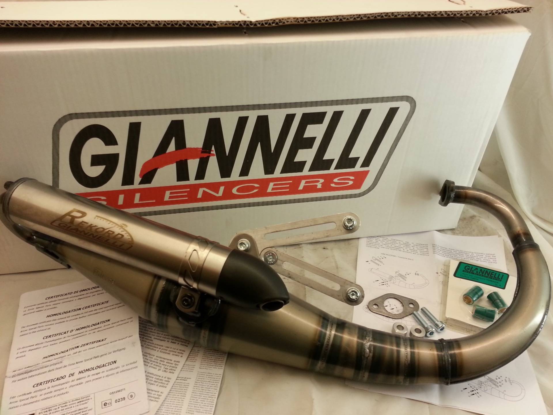 GIANNELLI REKORDMBK BOOSTER N.G.98/06- R 92/06-S PECIAL SPIRIT 95/06-STUNT 01/06-YAMAHA B W'S NG 02/06-ORIGINAL 02/09-SLIDER 01/06 von Giannelli