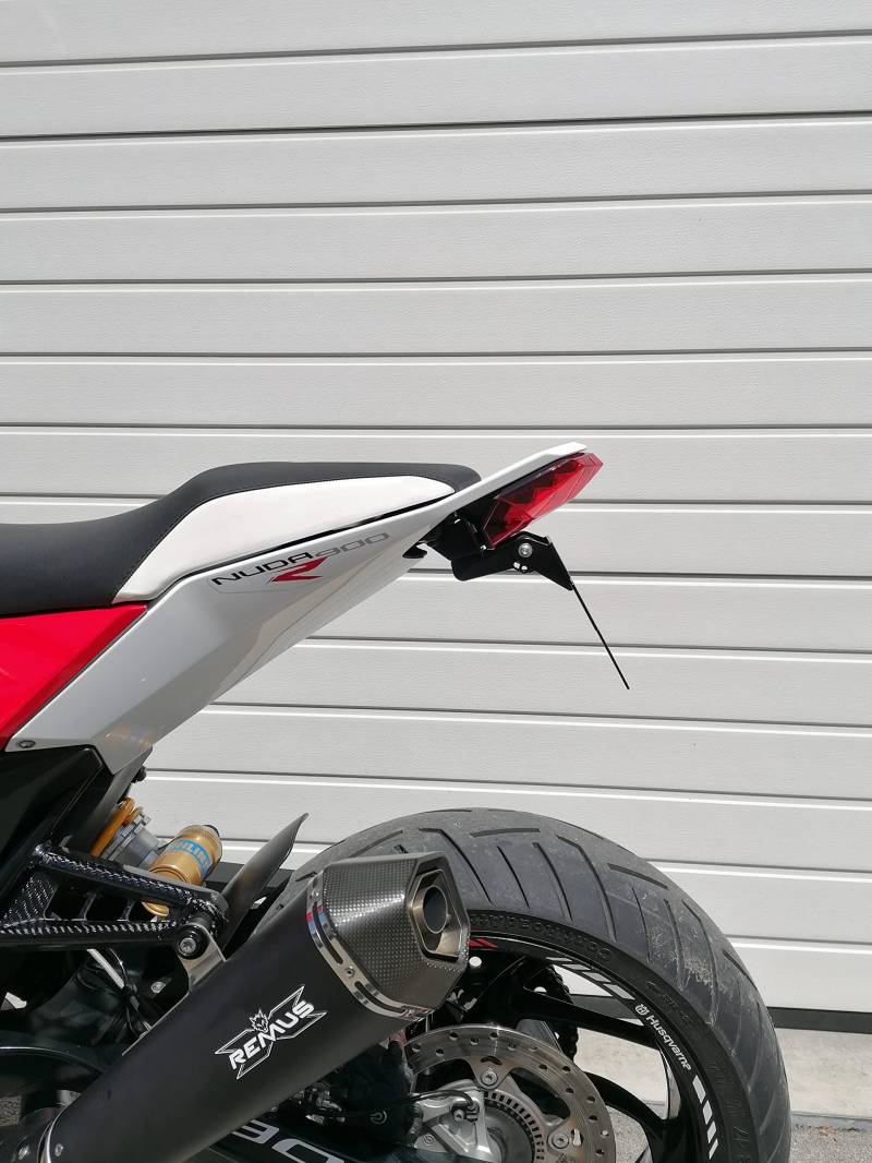 Kennzeichenhalter GroFaTec EVO für Husqvarna Nuda 900 R 2012-2015 Kennzeichenträger nuda900 huski Nummernschild Träger Halter kurzes Heck Heckumbau Porta Targa von GroFaTec