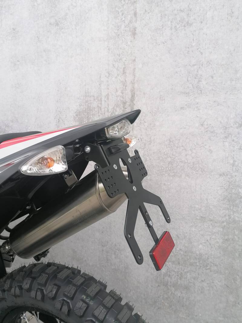 Kennzeichenhalter GroFaTec REVO für Aprilia RX125 / SX125 2018-2022 Kennzeichenträger Enduro RX 125 Supermoto SX 125 Nummernschild Träger Halter kurzes Heck Heckumbau Kennzeichenhalter sx125 rx125 von GroFaTec