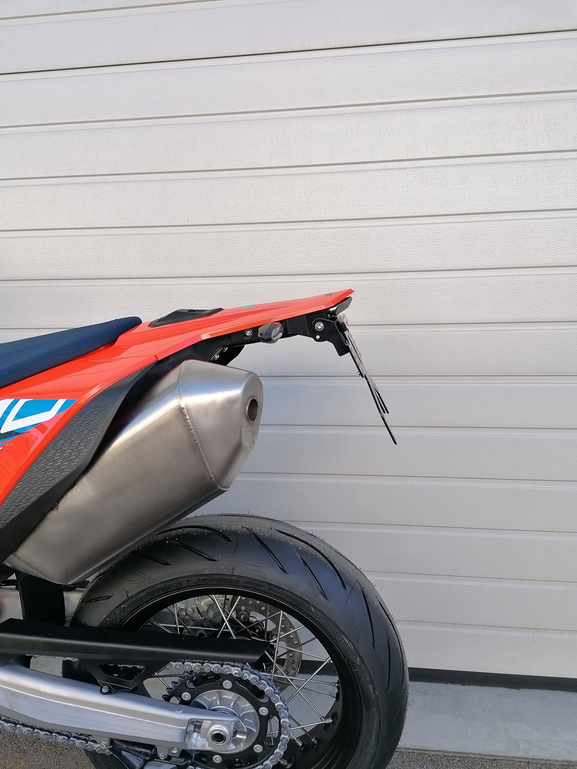 Kennzeichenhalter für KTM 690 SMC R 2019-2023 GroFaTec REVO Smart Kennzeichenträger SMC-R Supermoto Enduro Nummernschild Träger Halter kurzes Heck Heckumbau Porta Targa KTM smcr 690 von GroFaTec