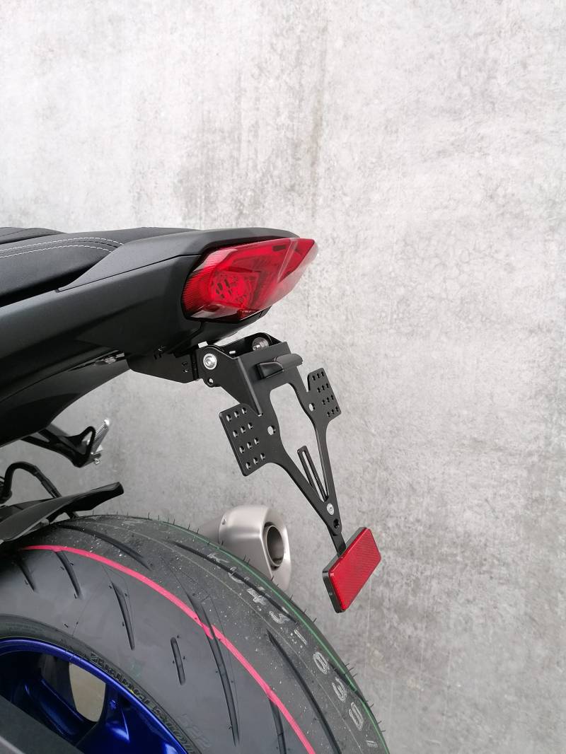 kurzer Kennzeichenhalter EVO Set für Yamaha MT-10 / SP Bj 2022-2023 Kennzeichenträger GroFaTec mt10 Nummernschild Träger Halter kurzes Heck Heckumbau Porta Targa von GroFaTec