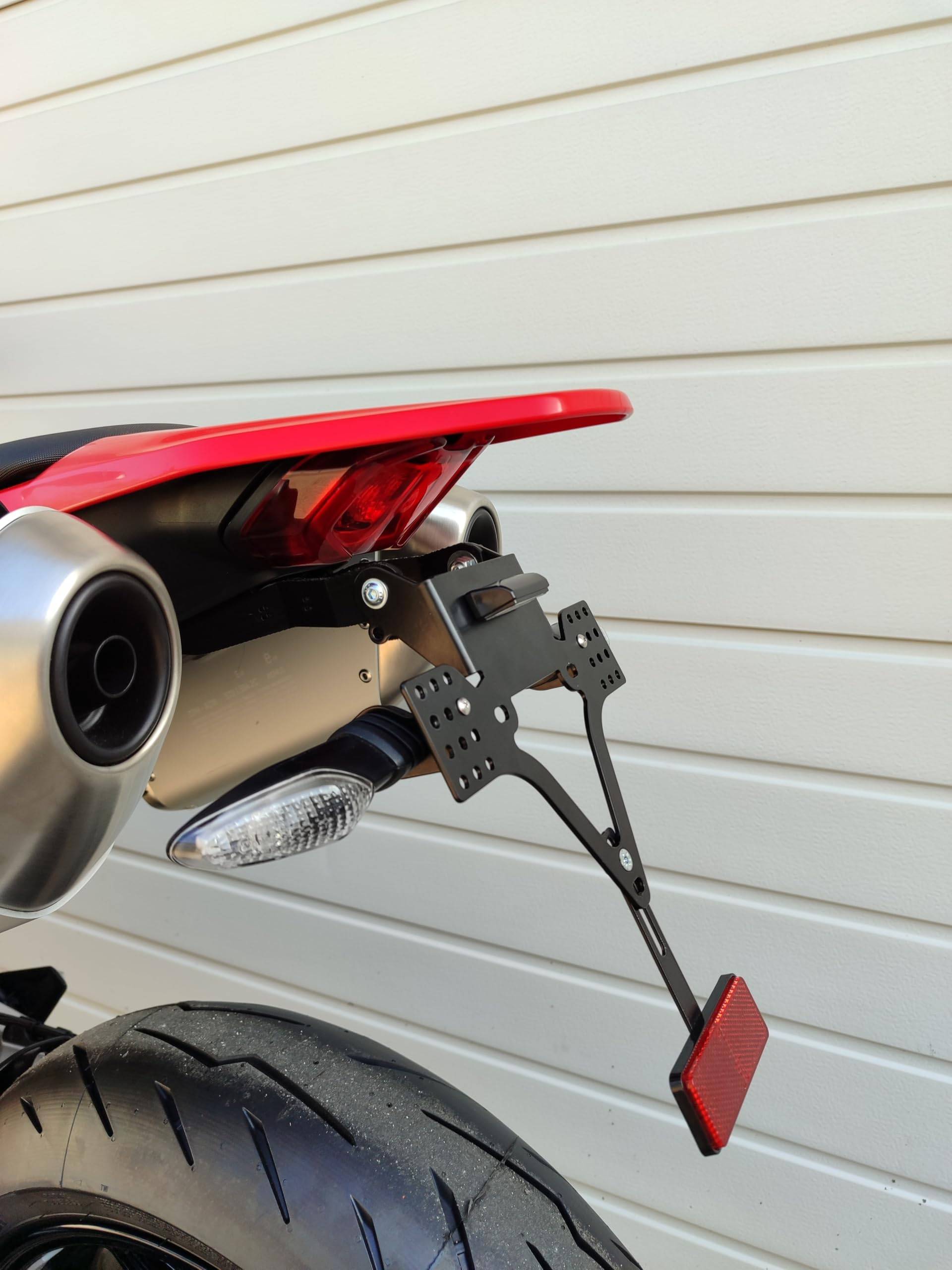 kurzer Kennzeichenhalter für Ducati 698 Hypermotard RVE Mono Heckumbau Kennzeichenhalter kurz Tail Tidy Supermoto Motard kurzes Heck für Ducati OEM Blinker von GroFaTec