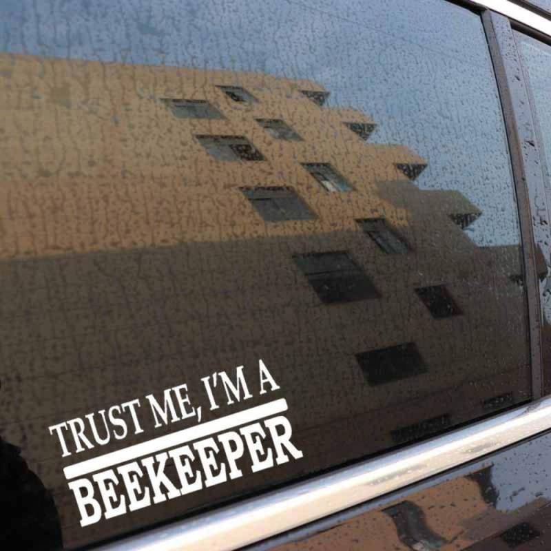 Trust Me I Am A Beekeeper Fun Window Bumper Vinyl Decal JDM Sticker 15.2CMx6.8CM - White von Handmade By Stukk