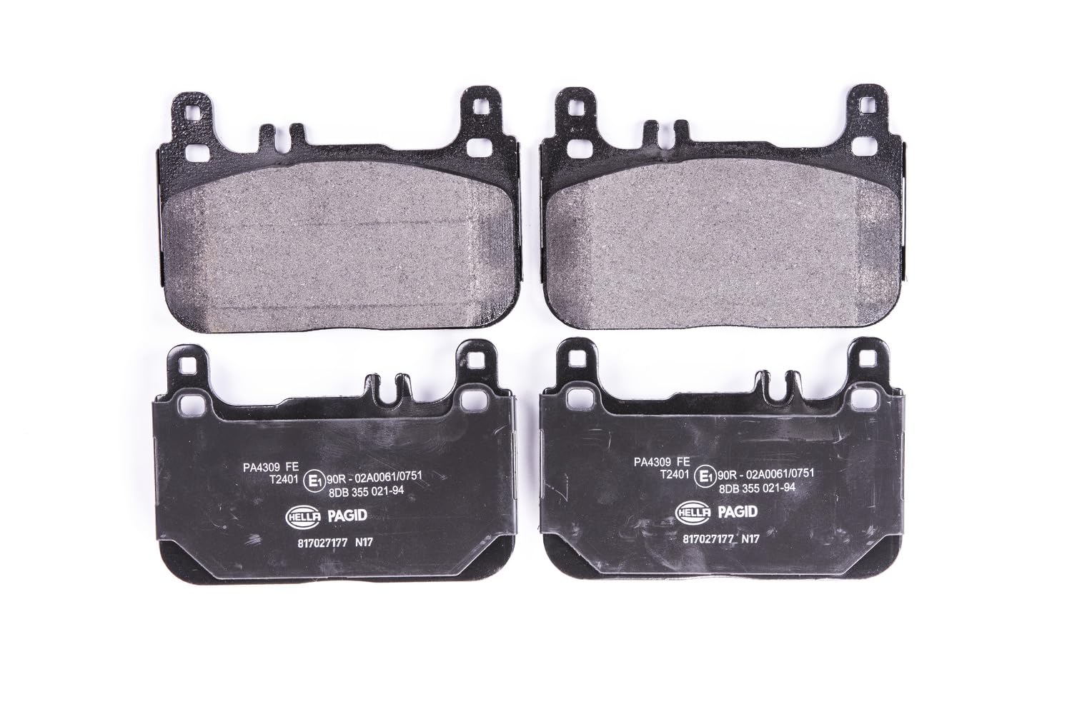 HELLA PAGID Bremsbeläge vorne - für Verschleißwarnanzeiger vorbereitet - vier Bremsbeläge pro Set - T2401 - für u.a. MERCEDES-BENZ - 8DB 355 021-941 von Hella