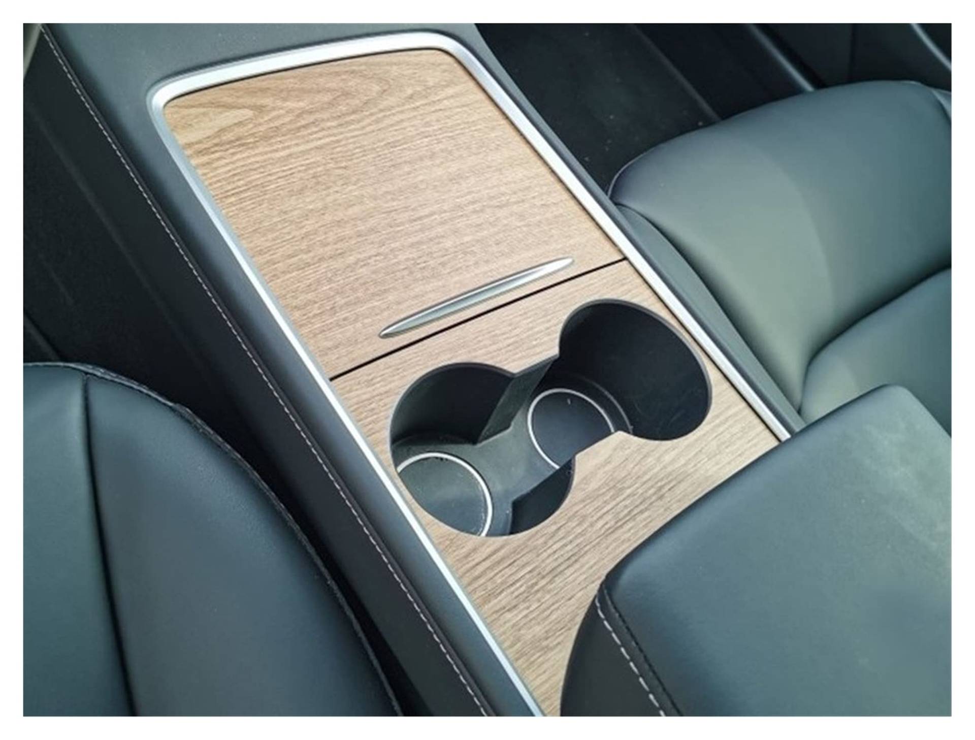 IKOCHI Auto Mittelkonsole Aufkleber passend für Tesla Model 3 2021 Holz Mittelkonsole Zubehör Modell Y Innenfolie Holzmaserung von IKOCHI