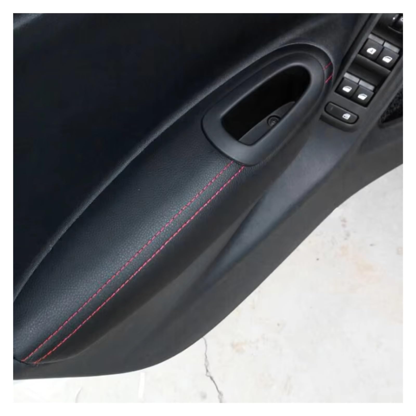 Innenzubehör Für Peugeot 301 2014 2015 2016 2017 2018 Autotürverkleidung Armlehnenabdeckung Schutzverkleidung 4 Stück Türarmlehnenabdeckung Auto Zierleiste(Black-red line) von IUKMRT