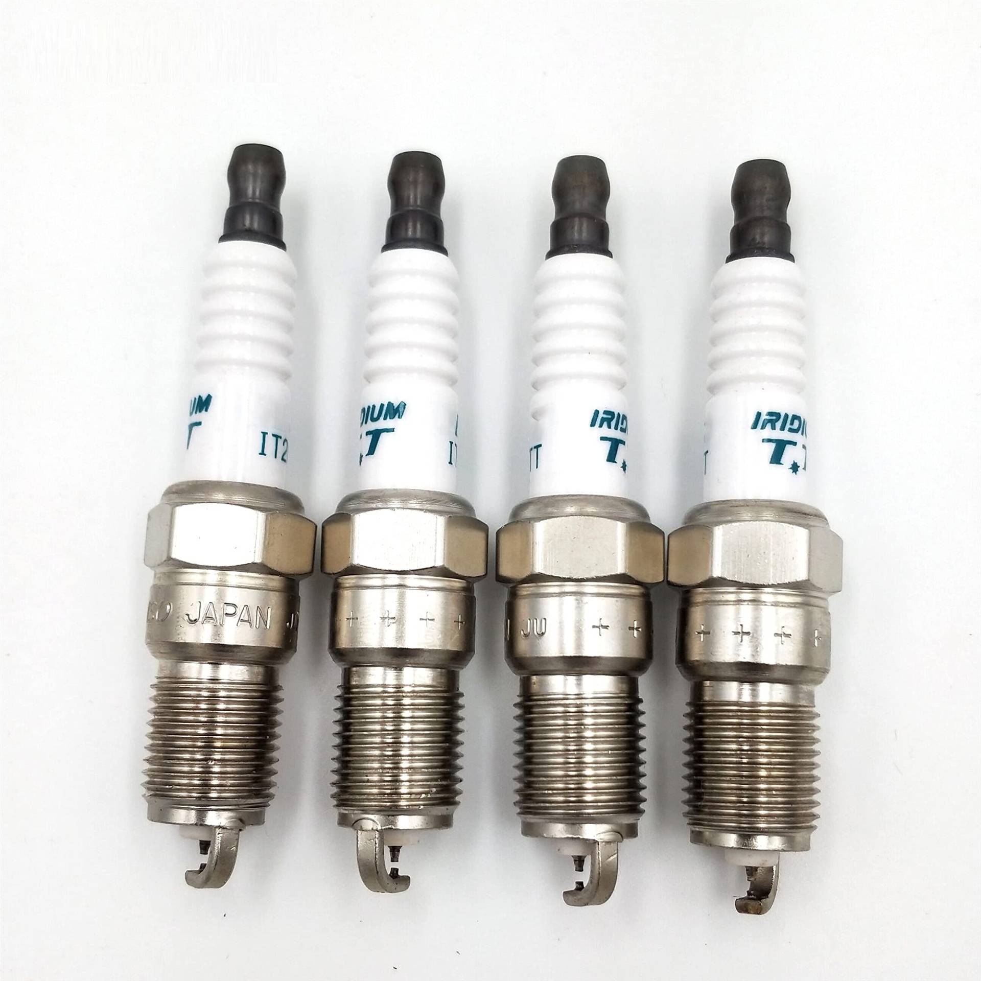 4pcs / lot. IT20TT-4714. Iridium Zündkerze Zündkerze Solides Terminal von KFJFDHES