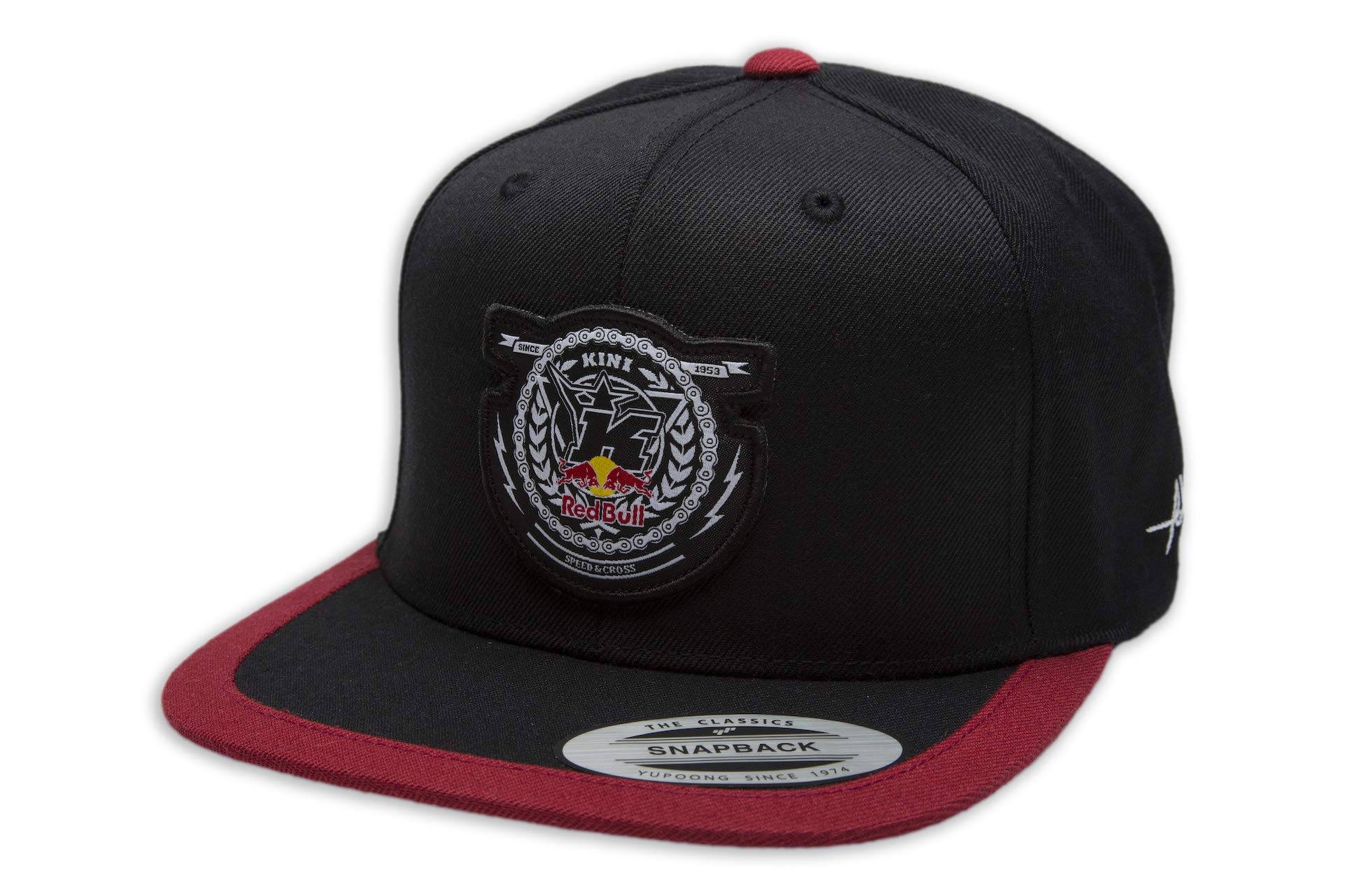 Kini Red Bull Crest Cap – Trendige Snapback, Flexfit, Herren Kappe, Basecap mit Logo-Patch Motiv, One Size, Größenverstellbar - Black/Red von Kini