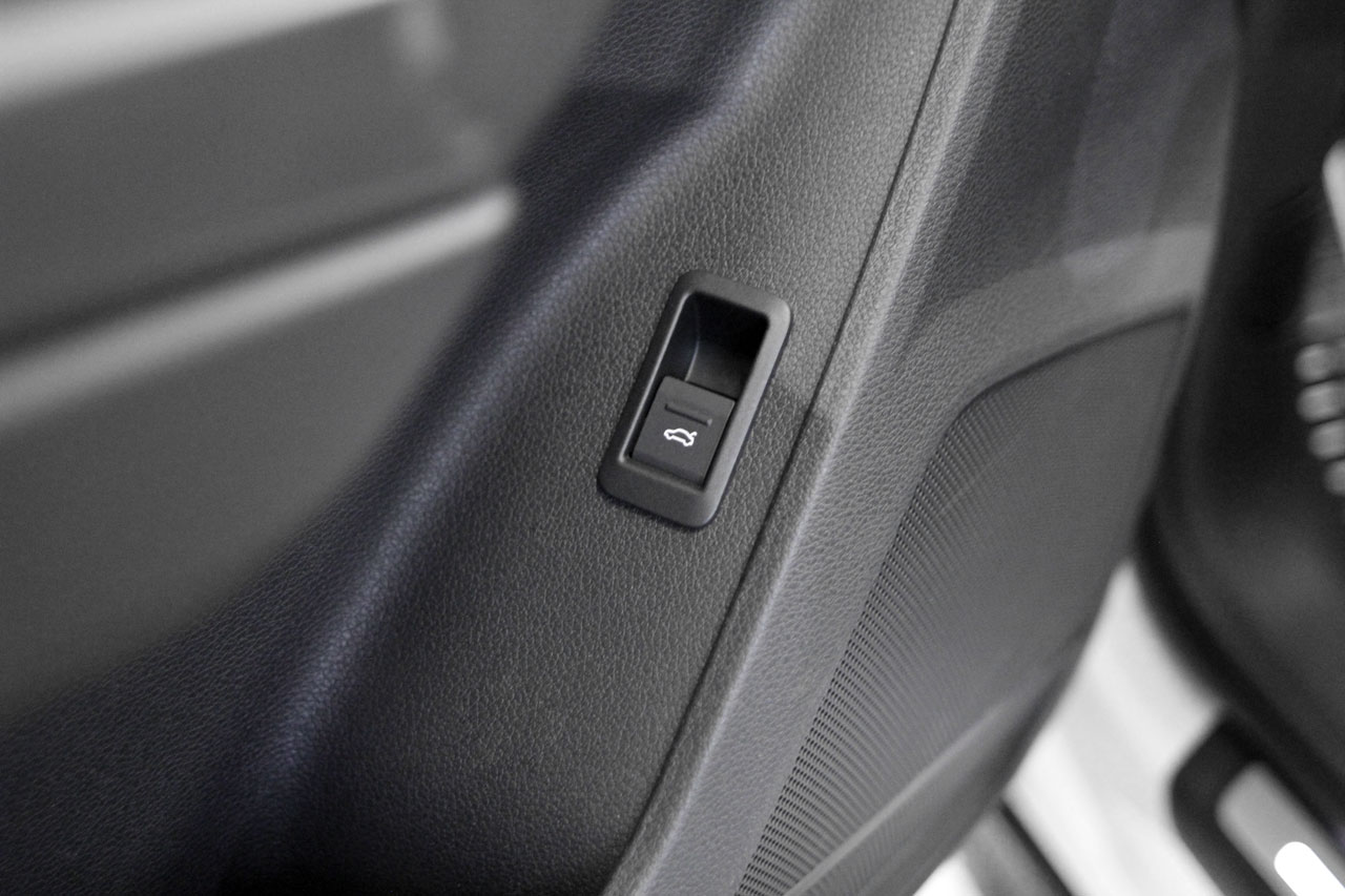 Taster elektrische Heckklappe Fahrertür für Audi Q3 F3 von Kufatec