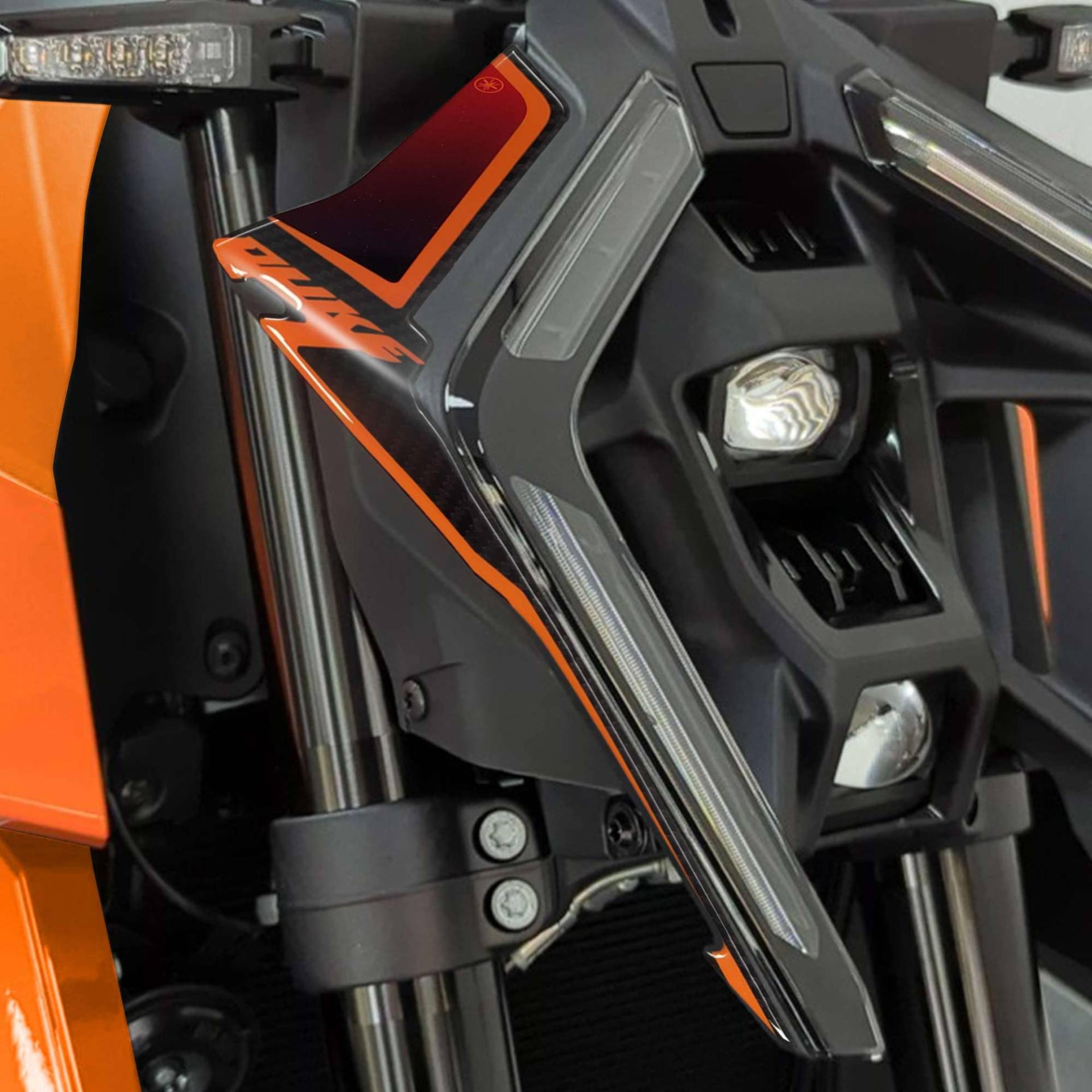 3D Aufkleber Frontschutz Motorrad kompatibel mit KTM 990 Duke 2024-2025 Rot von LABELBIKE