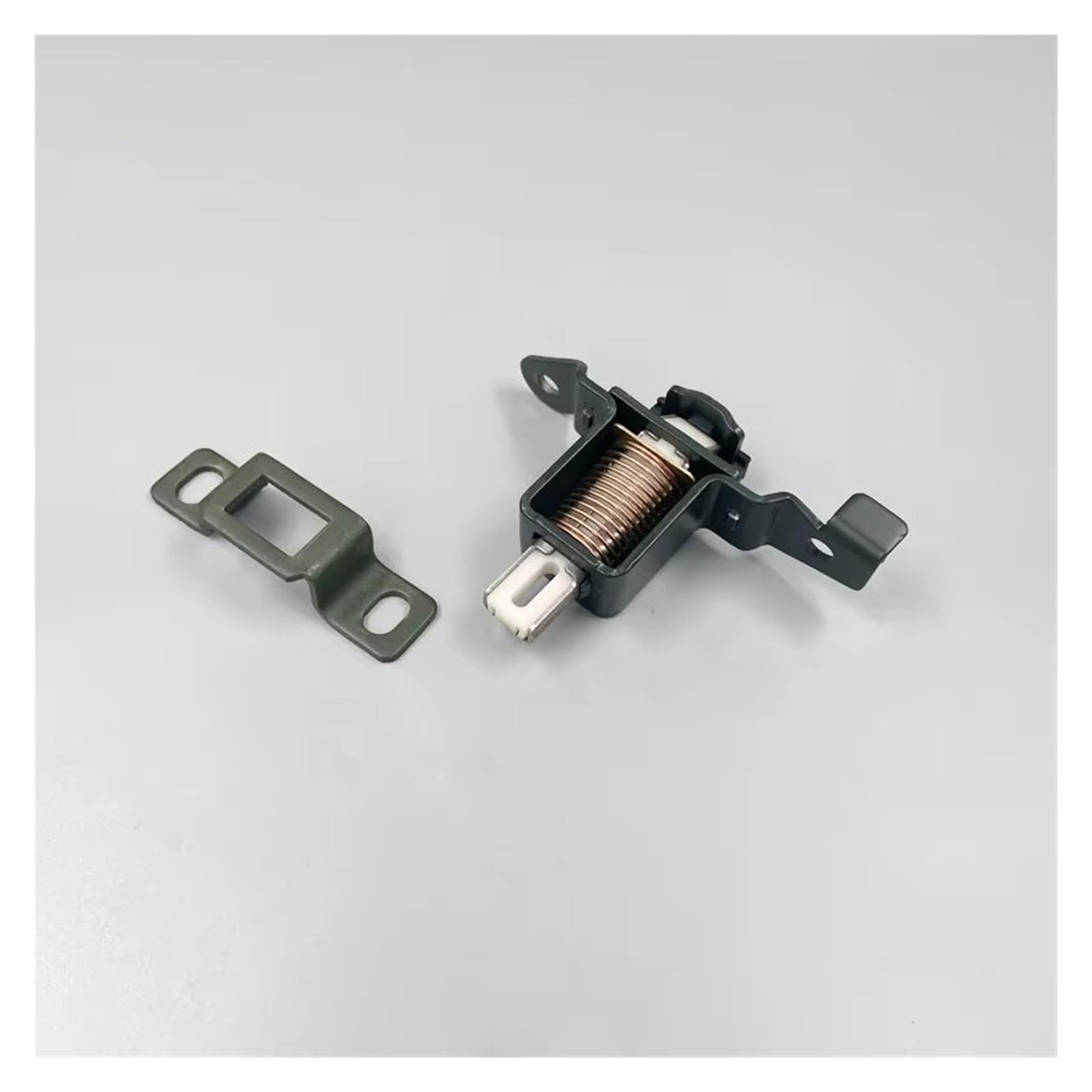 Heckklappenschloss Für Nissan Für Navara D22 1998-2004 D23 2016-2019 Für Np300 Für Frontier Zurück Türschloss Heckklappe Verriegelung Mit Sturm Stamm Lock Catcher Kofferraumschloss(Right assy) von LIANGBAOS