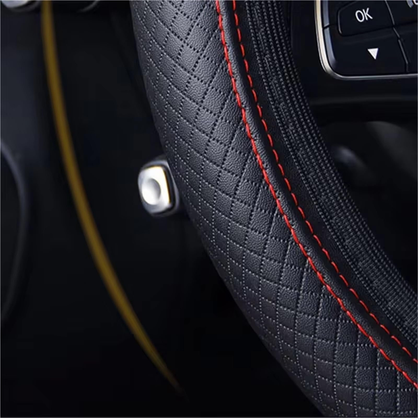 Lenkradhülle Auto-Lenkradbezug, Mikrofaser-Leder-Schutzhülle Anti-Rutsch-Deckel Für Hyundai Für Tucson Für I30 Für Accent Für Kona Für Elantra Lenkradhülle Auto(Black Red) von LinQianBhD