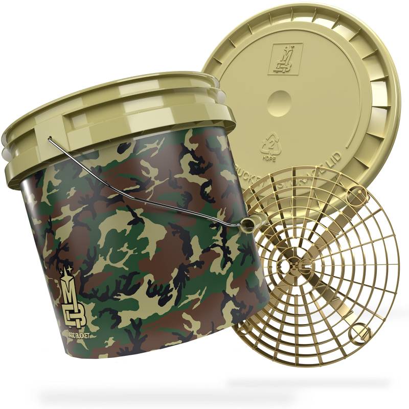 MAGIC BUCKET | Auto Handwäsche Bundle | Wascheimer mit passendem Eimer Deckel 3,5 US GALLONEN ca. 13 Liter | Mit Grit Guard Eimereinsatz Schmutzsieb | Waschset Camouflage Grün/Gold von MAGIC BUCKET