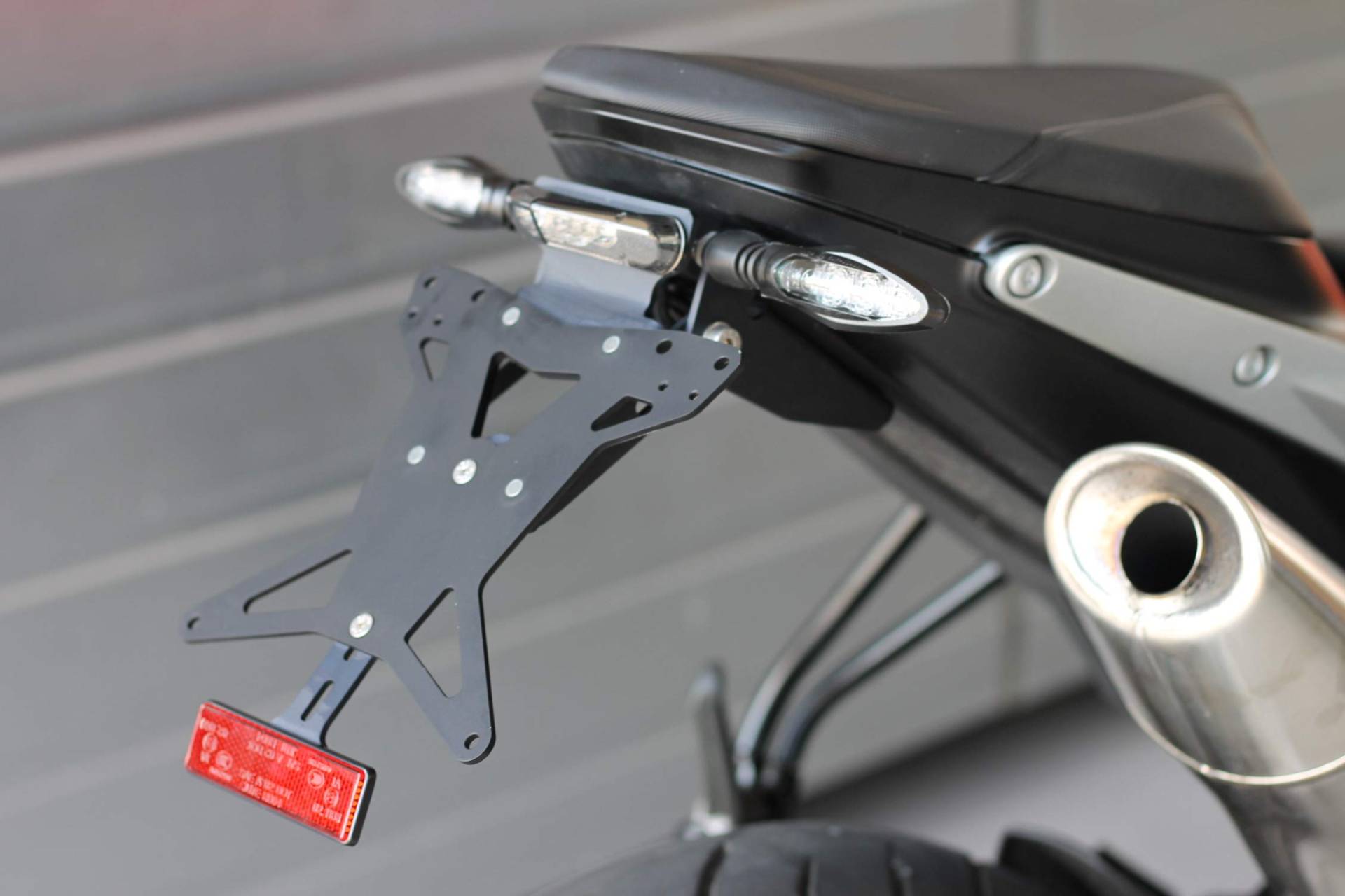 MG Biketec Kurzes Heck - Kennzeichenträger – Kennzeichenhalter geeignet für KTM Duke 790-890 Duke ab 2018 2019 2020 2021 2022 2023 2024 von MG Biketec