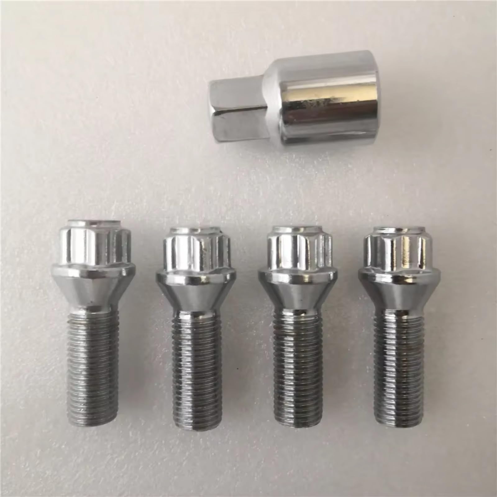 Kompatibel Mit 1 Set M14x1,5 Radsicherungsschraube Reifenschrauben Mutter Radschraube Mutternschlüssel Adapter Autoreifenschrauben Reifenschraube Radmutter Radschraube Stahl und Leichtmetallfelge von MINJKL