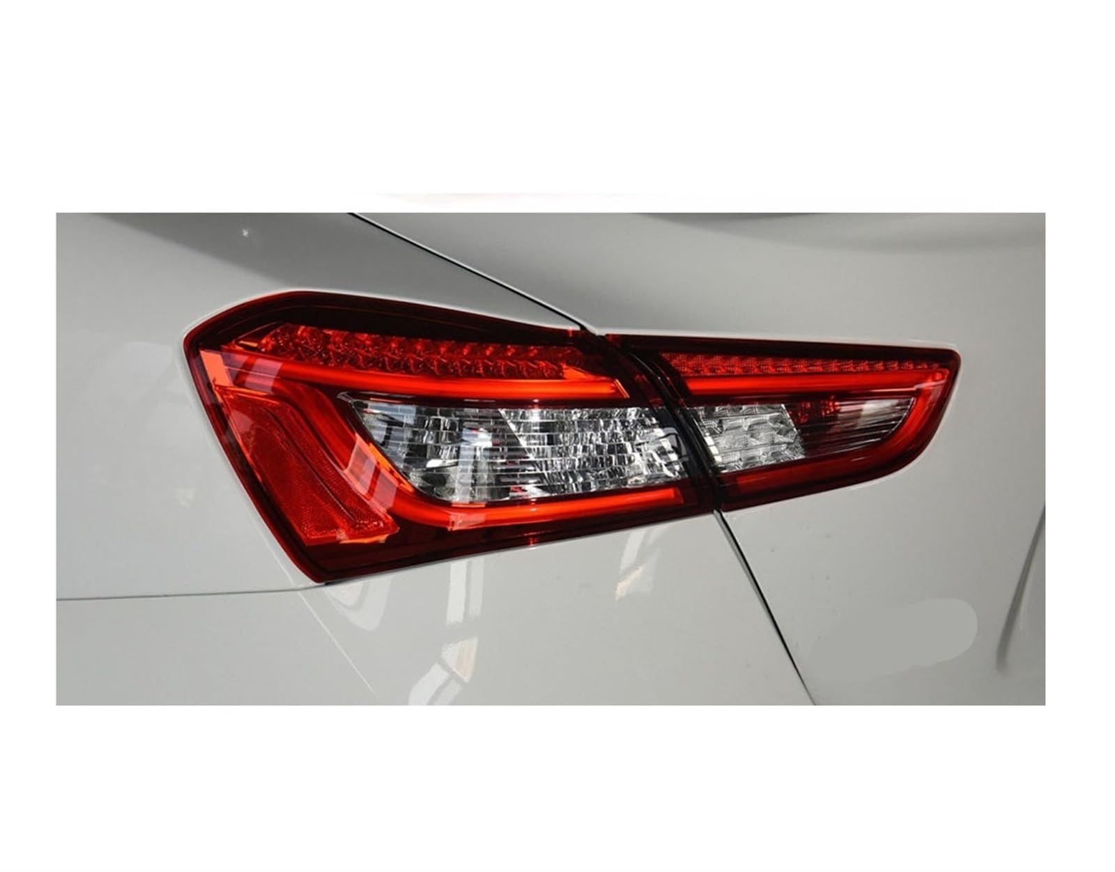 MOMOBP Auto-Ersatz-Rücklichtgläser, kompatibel mit Maserati Ghibli 2014–2020, rotes Rücklichtgehäuse, transparente Glaslinsen(Inside Left) von MOMOBP