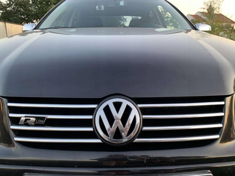 VW BORA 1J2 1J6 - CHROM Leisten GRILL Attrappe Tuning von Martig