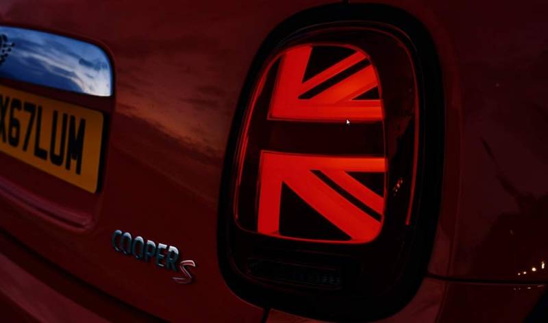 Original MINI Nachrüstsatz Heckleuchten Facelift UNION JACK für MINI F55, F56 und F57 von MINI