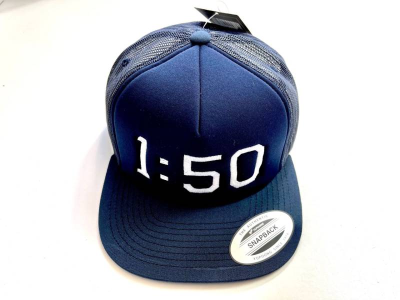 Trucker Mesh Cap Snapback navy blue mit besticktem "1:50" Schriftzug von Mofalegends