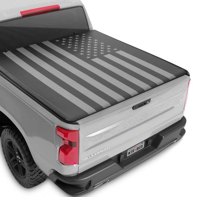 MotorBox LKW Tonneau Abdeckung für Chevy Silverado 1500 / GMC Sierra 1500 2019-2024 mit 1,8 m Bettlänge, Allwetter Soft Roll Truck Bettbezug für LKW Schwarz Flagge Druck von MotorBox